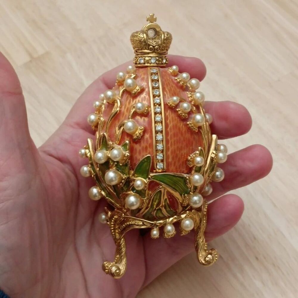 Joan Rivers Imperial Treasures The Lily of the Valley Enamel Egg Figurine Flawed